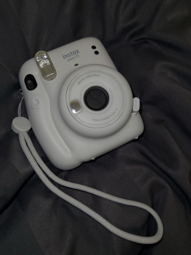 Фотоаппарат Instax mini 11