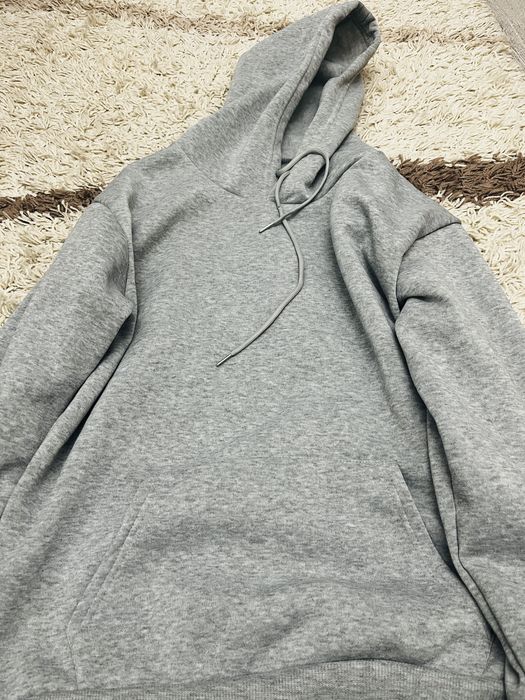Серый худи с капюшоном