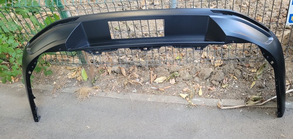 Fusta / spoiler bara spate passat b8 varianta  confortline,
