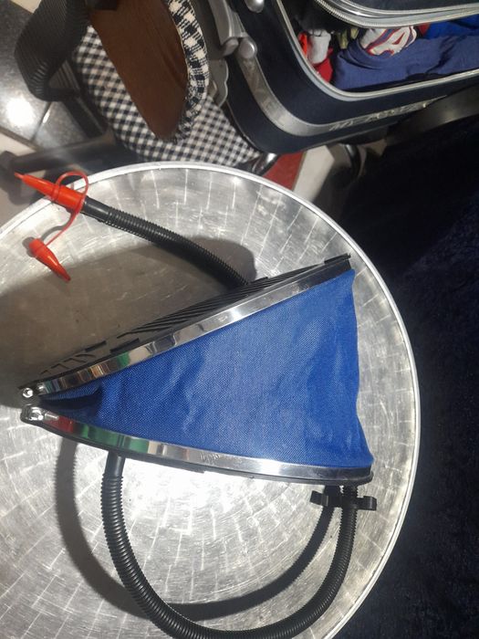 Pompa de umflat  saltele  colaci bărci pneumatice
