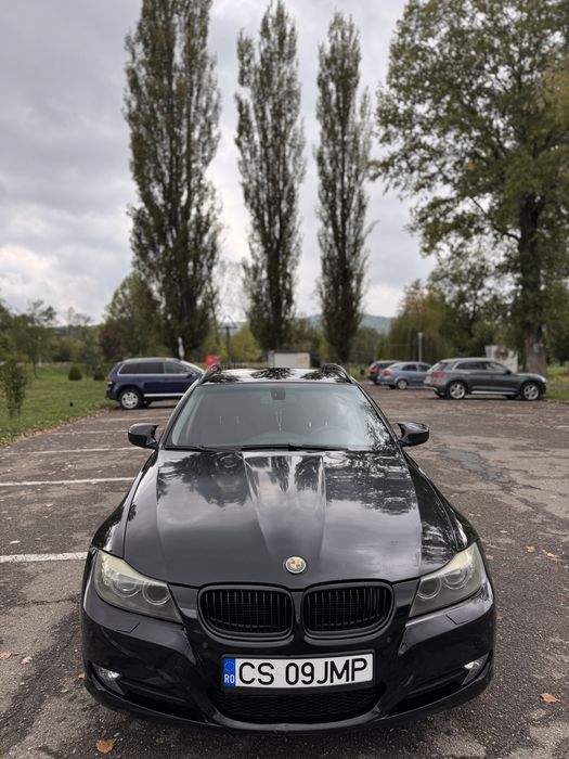 Vând BMW e91 xd  320d 177cp an 2010