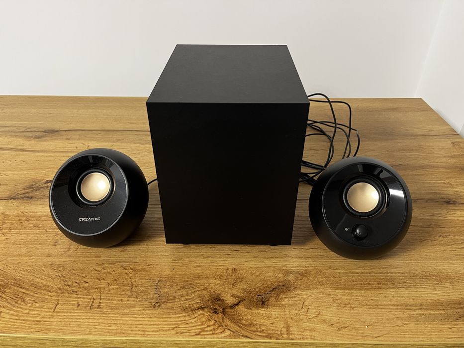 Boxe CREATIVE Pebble Plus