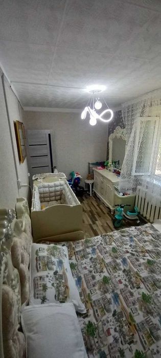 Сергели Спутник 6 3 Ком на 2 этаже ,дом 2 этажный,квартира с ремонтом