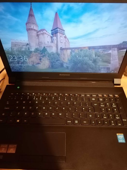 Vând laptop Lenovo i3 gen. 5