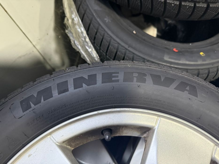 Jante Cauciucuri Roti Iarna Renault Megane 205 55 R16