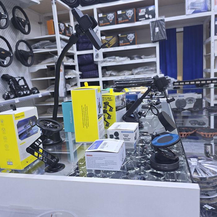 Держатели для телефона на машину. Аксессуары для авто. Есть все всем