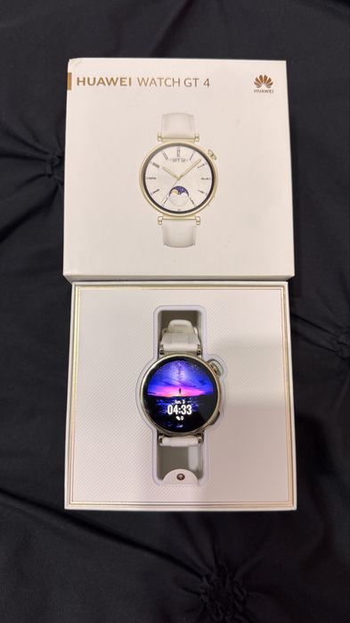Smartwatch Huawei GT4 in stare foarte bună