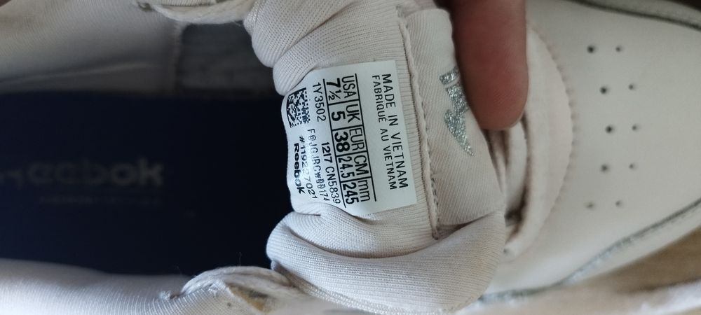 Маратонки REEBOK
