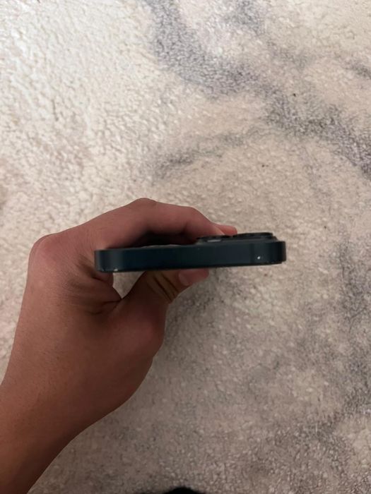 Iphone 14  прадаю