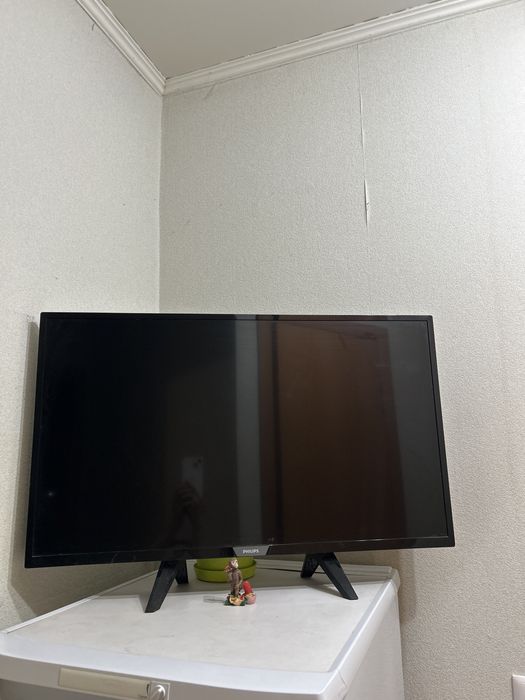 Продаю телевизор в хорошем состояний , коробка и пульт имеется.