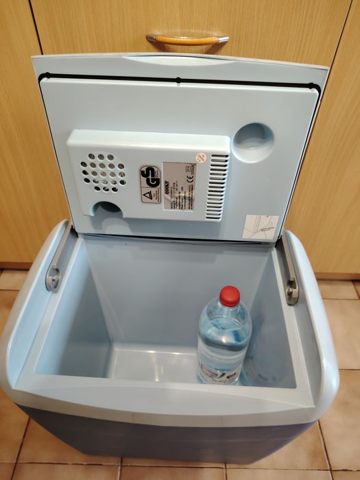 Хладилна чанта Cooly 12v.