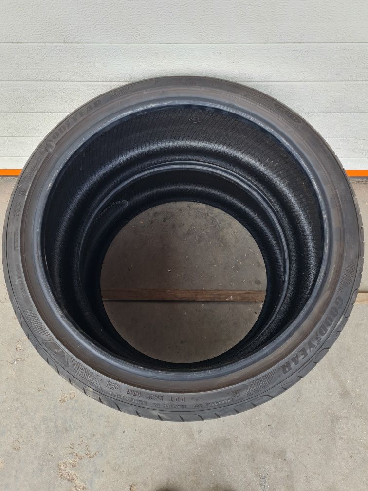 Летни гуми 2 броя GOODYEAR Egle F1 235 35 R19 дот 0519