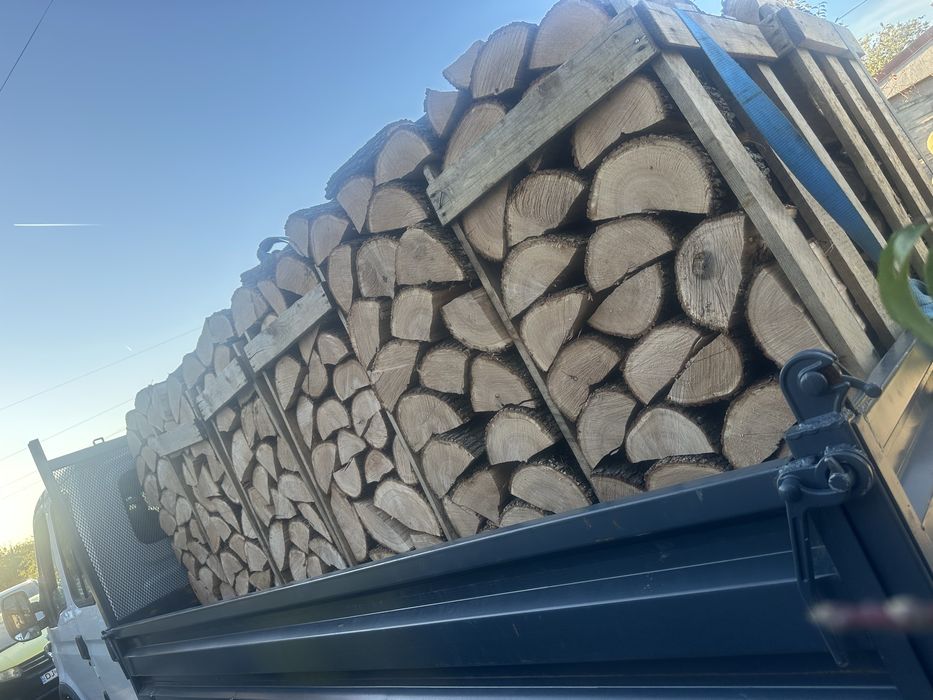 Lemne de foc taiate si sparte