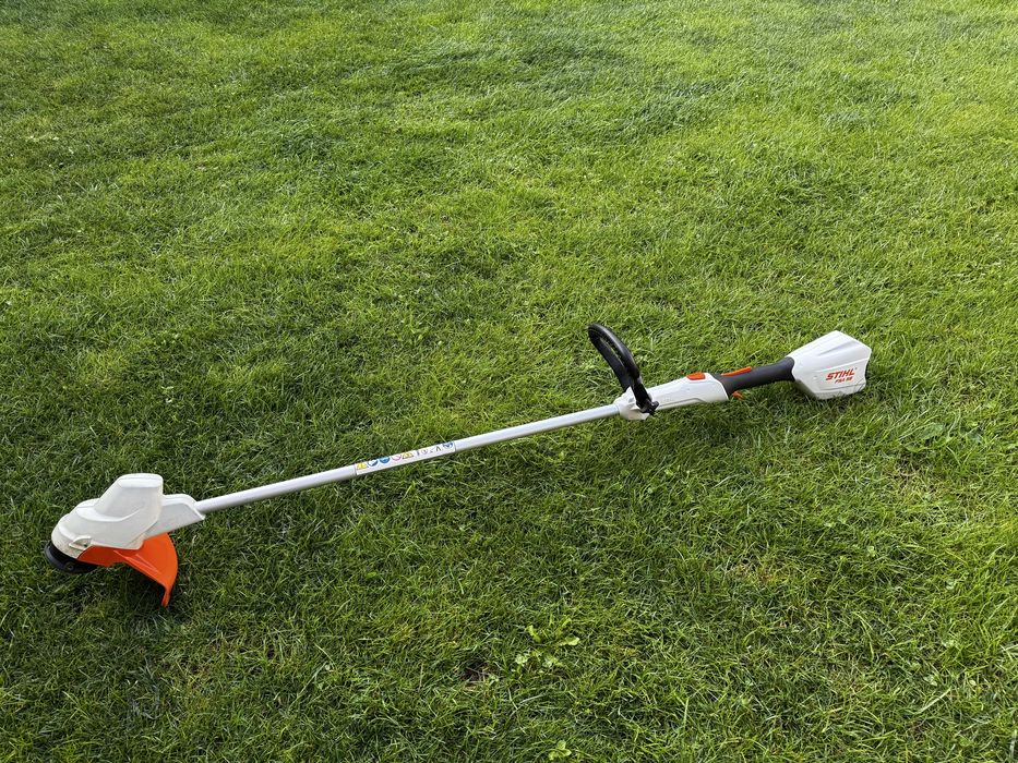 Motocoasa - Trimmer cu acumulator STIHL FSA 56