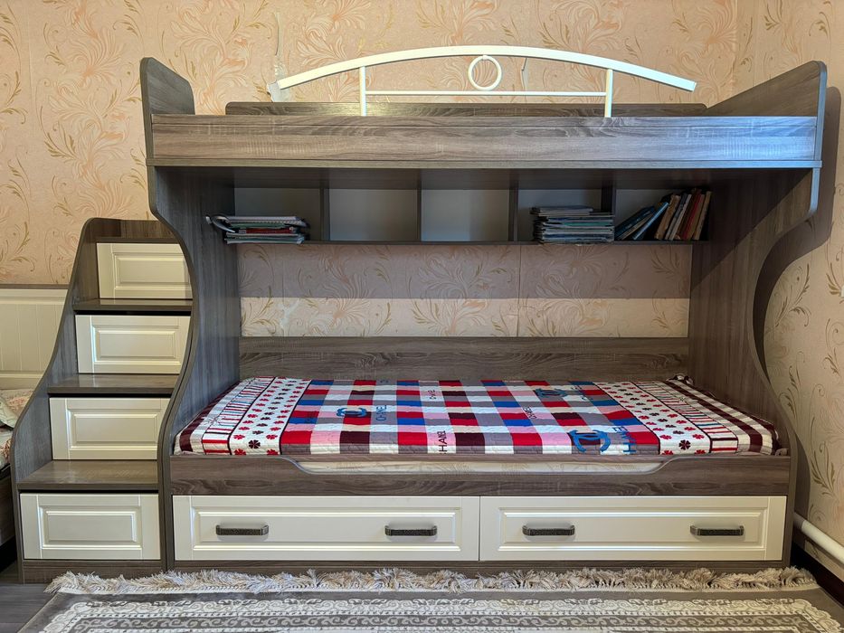 Двух яростный кровать