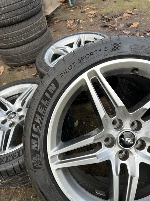 Jante Ford Mustang cu Anvelope vara 255/40 R19  si 275/40 R19 Michelin