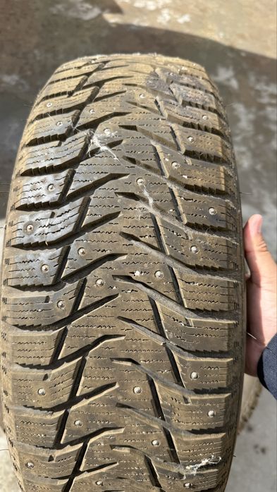 Зима 215/60/17 в отличном состоянии