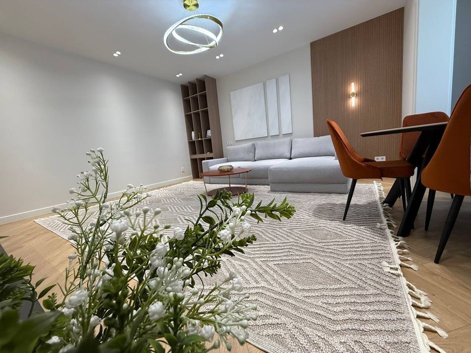 Продается 2х ком квартира на ул Нукусская, ор-р: Гламур, 60 м²