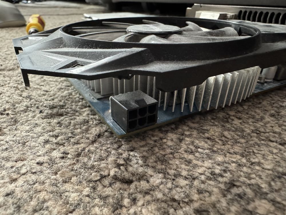 Продам видеокарту gtx 750