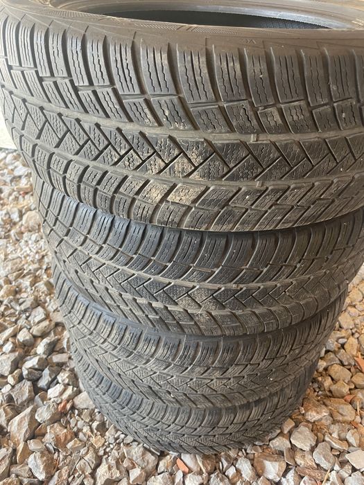 Anvelope M+S 215 55 R17