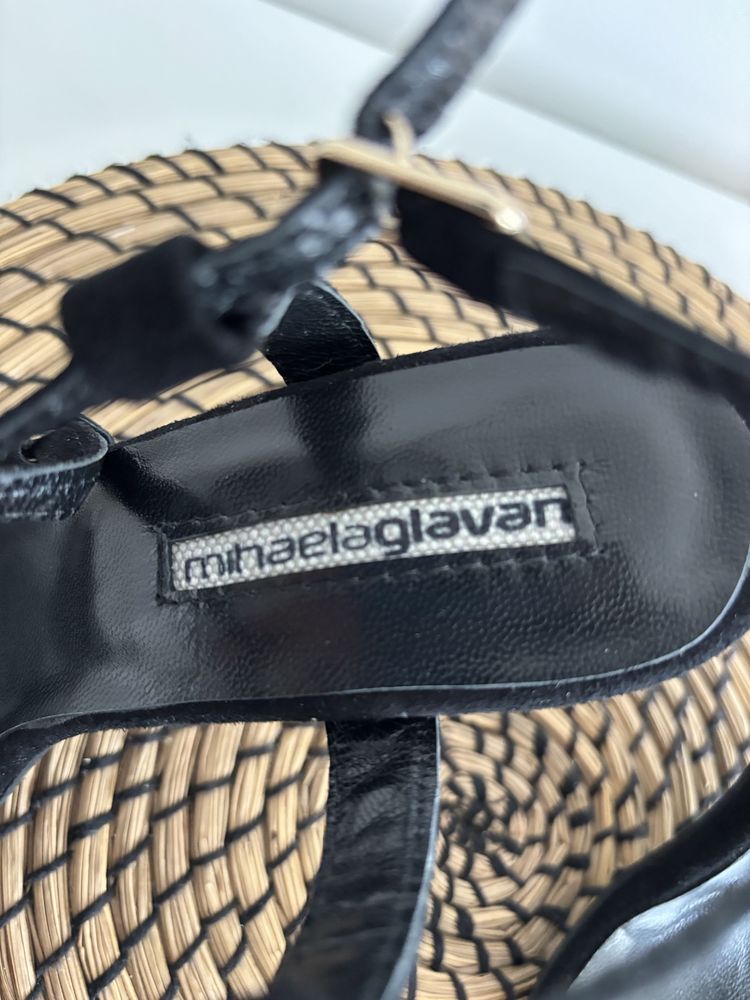 Sandale Mihaela Glavan din piele intoarsa