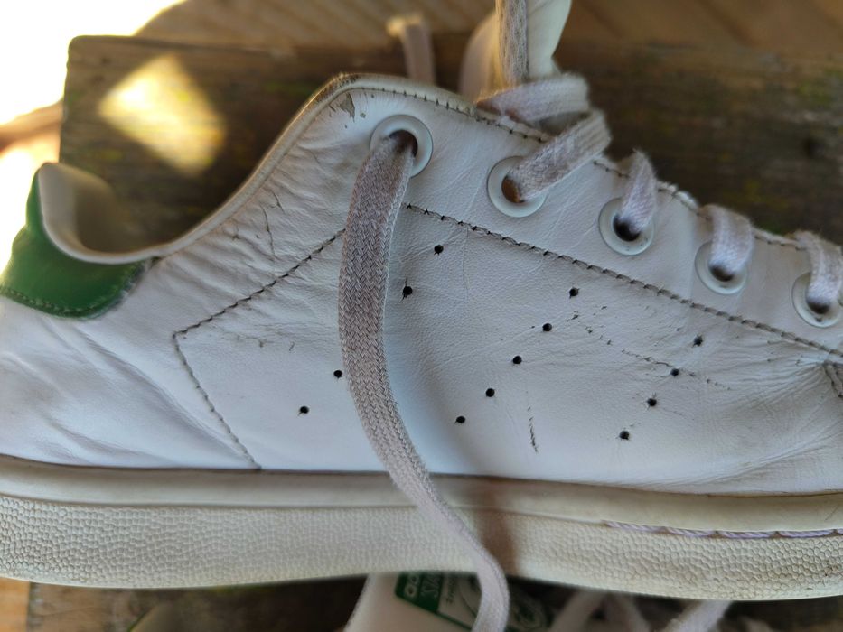 Stan Smith ветерани, номер EU 34 — малки стъпки, голям характер