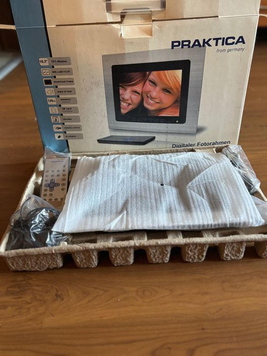 Дигитална фоторамка Praktica
