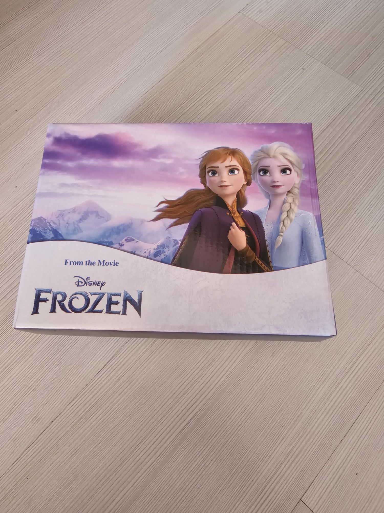 Светещи маратонки Frozen