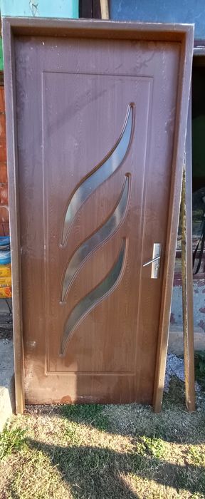 De vânzare uși cu tot cu toc