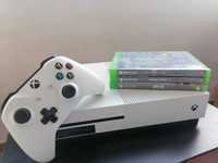 Vând Xbox One S cu un controler și 3 jocuri