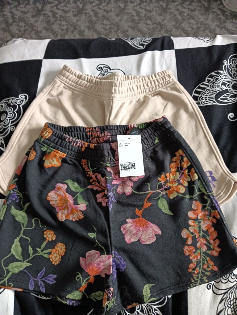 Set pantaloni scurți H&M noi cu eticheta 10/11ani