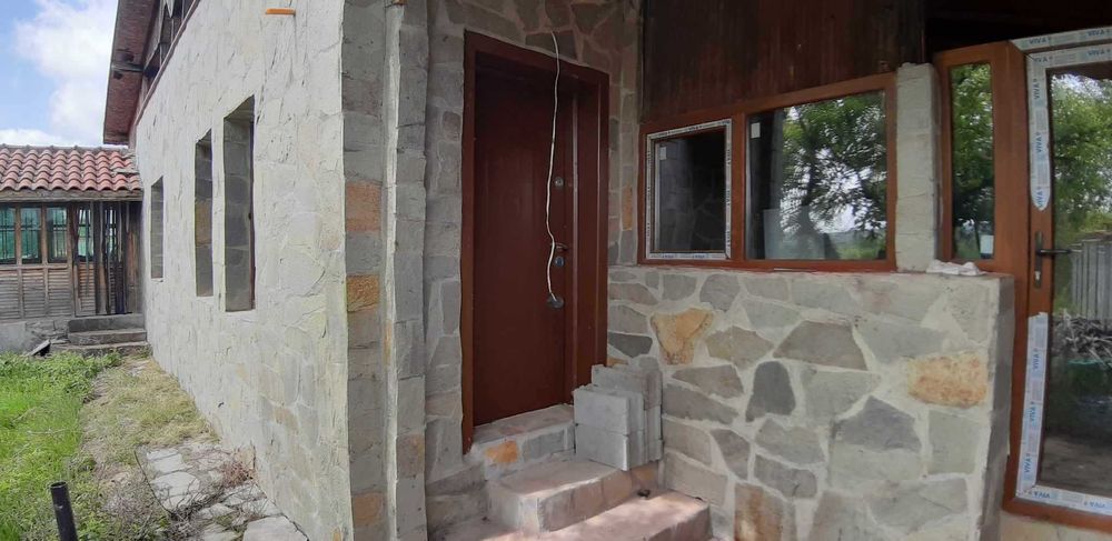 Продава се Къща в с. Кошничари, Област Търговище - 180 кв.м за 340 €/кв.м - Снимка #3