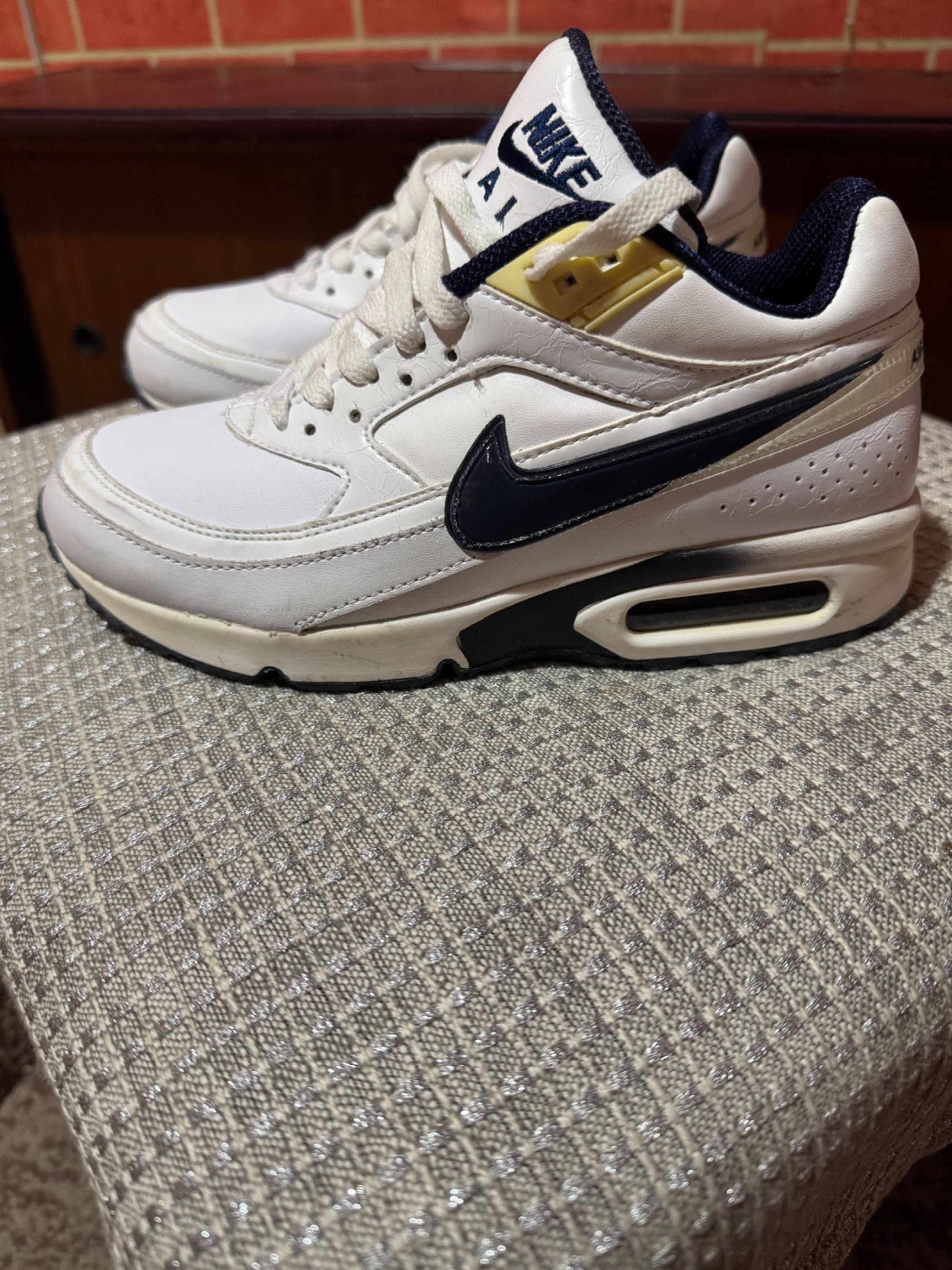 Маратонки Nike 37 номер