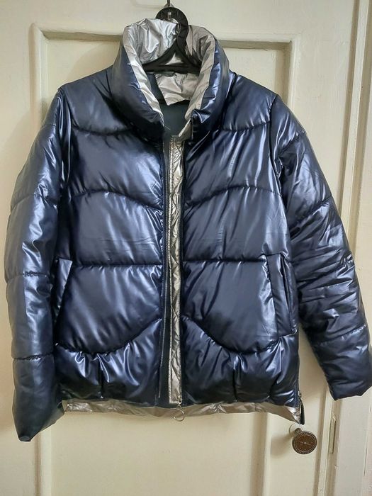 Куртка теплая, хорошая