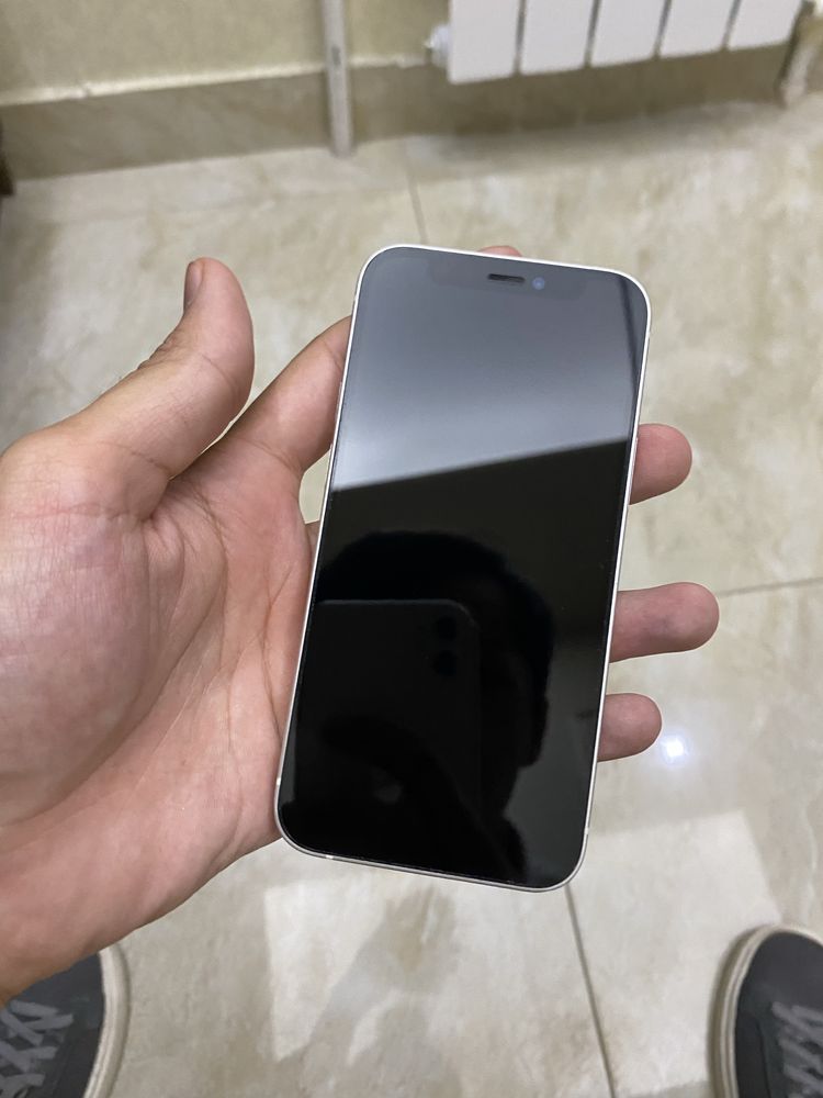 Iphone 12 mini sotiladi Ideal