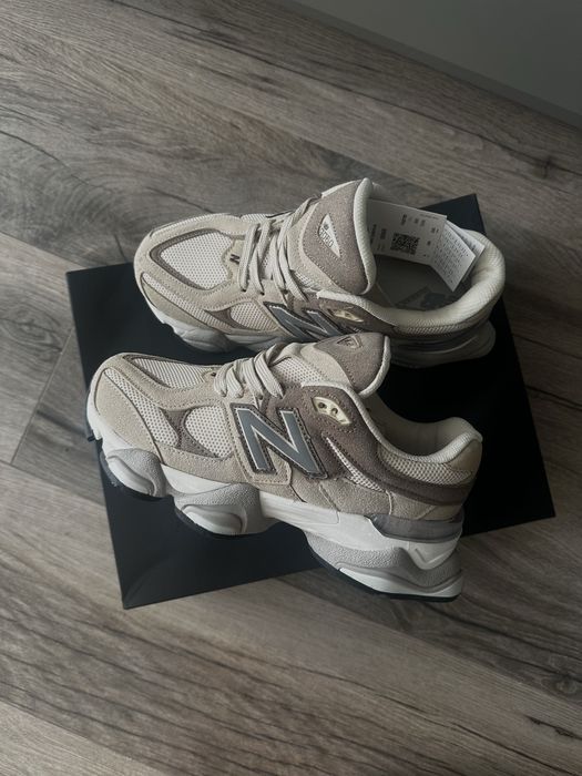New Balance 9060 beige