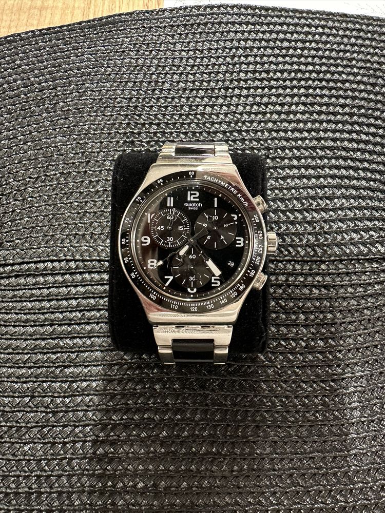 Часовник Swatch swiss made с тахометър в перфектно състояние