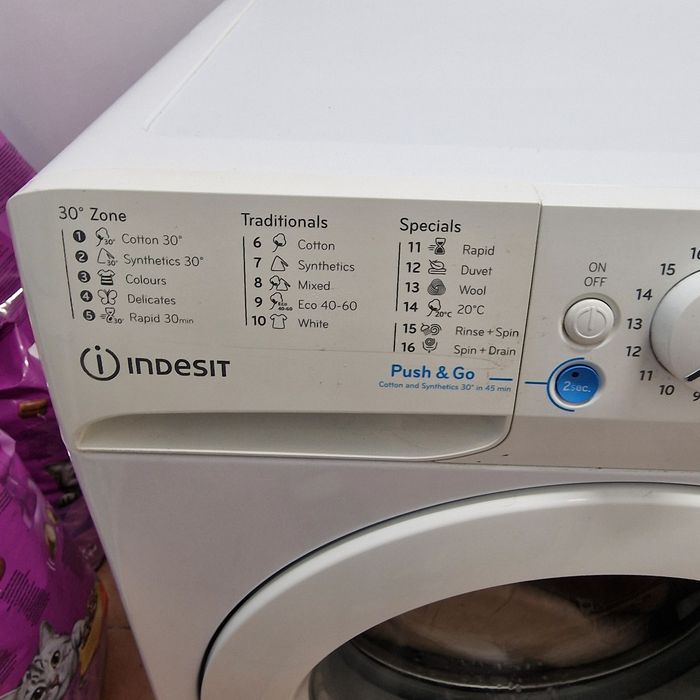 Masina de spalat indesit 8kg 1200 rotatii, 16 programe