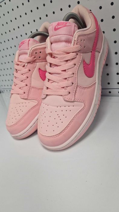 Оригинални дамски маратонки- Nike Dunk Low