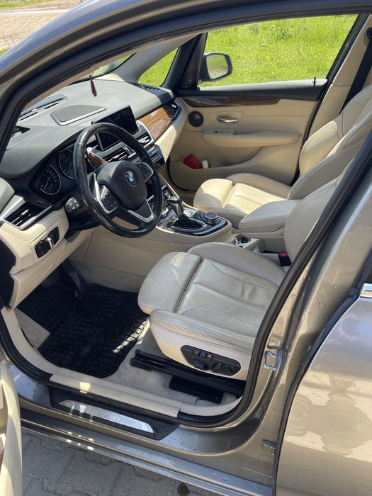 BMW Seria 2 218d Active Tourer Luxury Line