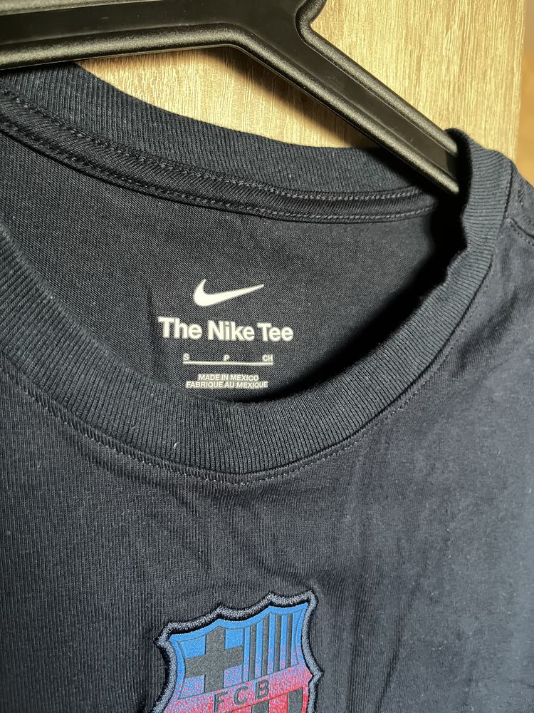 Оригинална тениска FC Barcelona на Nike с лого