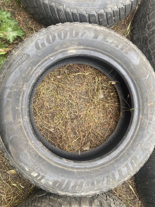 Продам зимние покрышки комплект на R16 205/65 4 штук