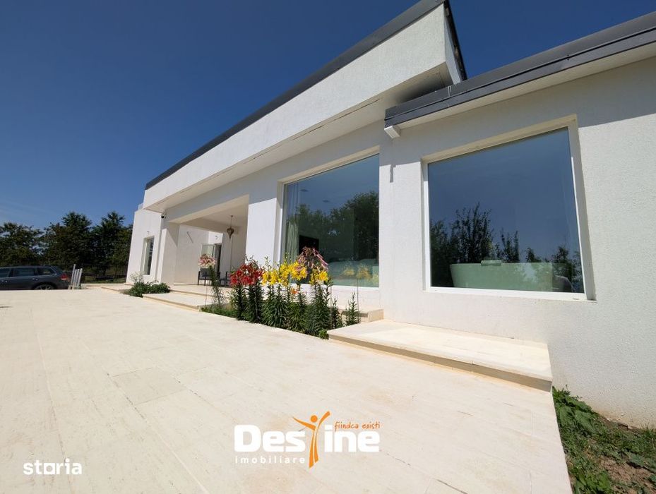 Casa deosebita mobilata stil oriental 196 mp si 1700 mp teren Barnova