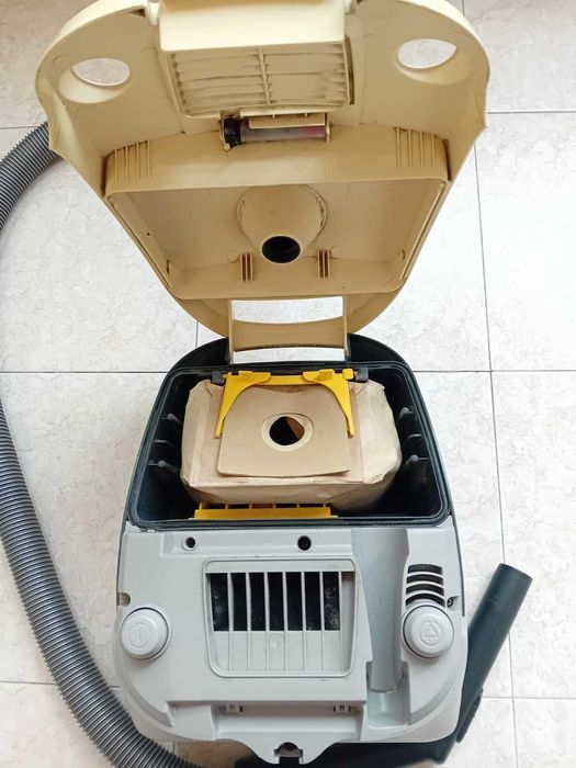 Прахосмукачка Zanussi