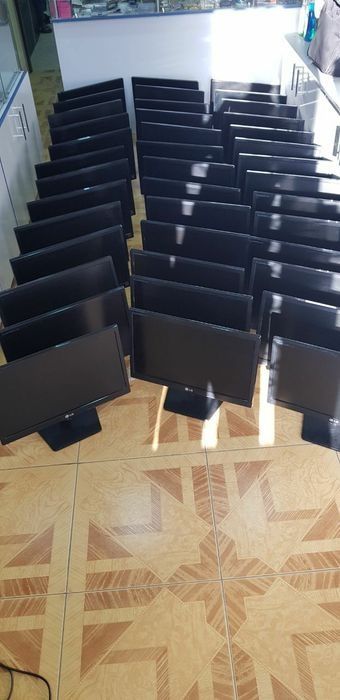 Продам 19д мониторы есть доставка