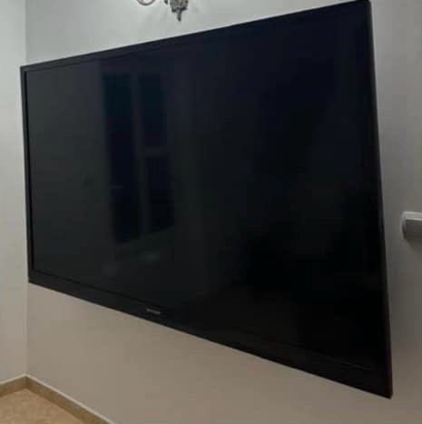 Se vind SMART tv sharp