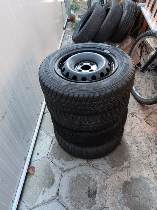 Джанти 14" за Хонда или Ровер с зимни гуми. Размер 175/70R14