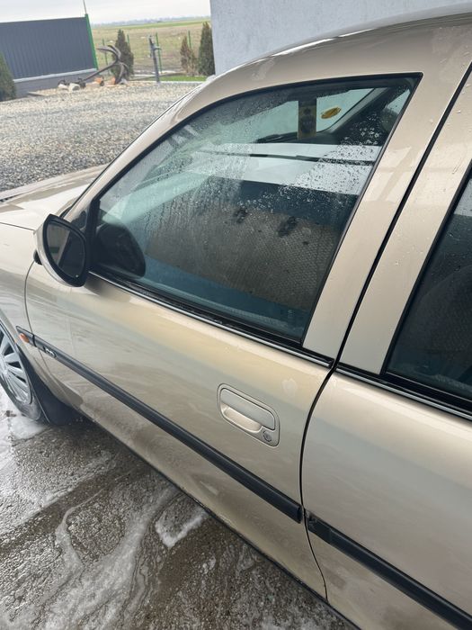 Vând opel vectra b 1.6 16v