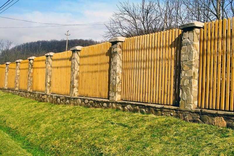 Garduri din sipca metalica, plasa bordurata, lemn tip jaluzea, fier
