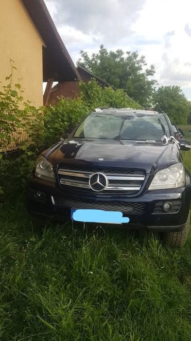 Dezmembrez Mercedes GL 320